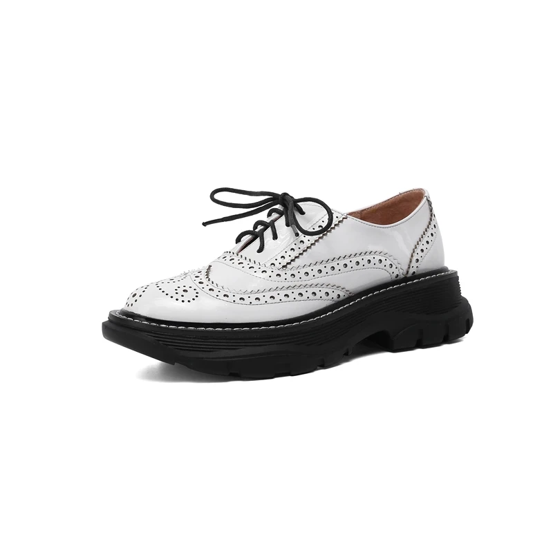 Leather oxford shoes