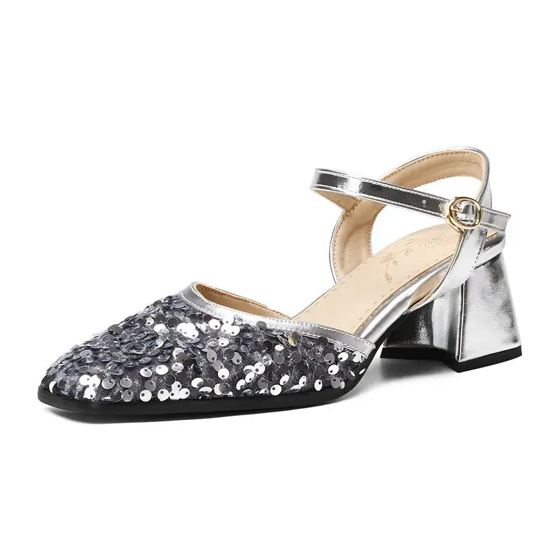 Fashion sandals with block heels and buckle strap