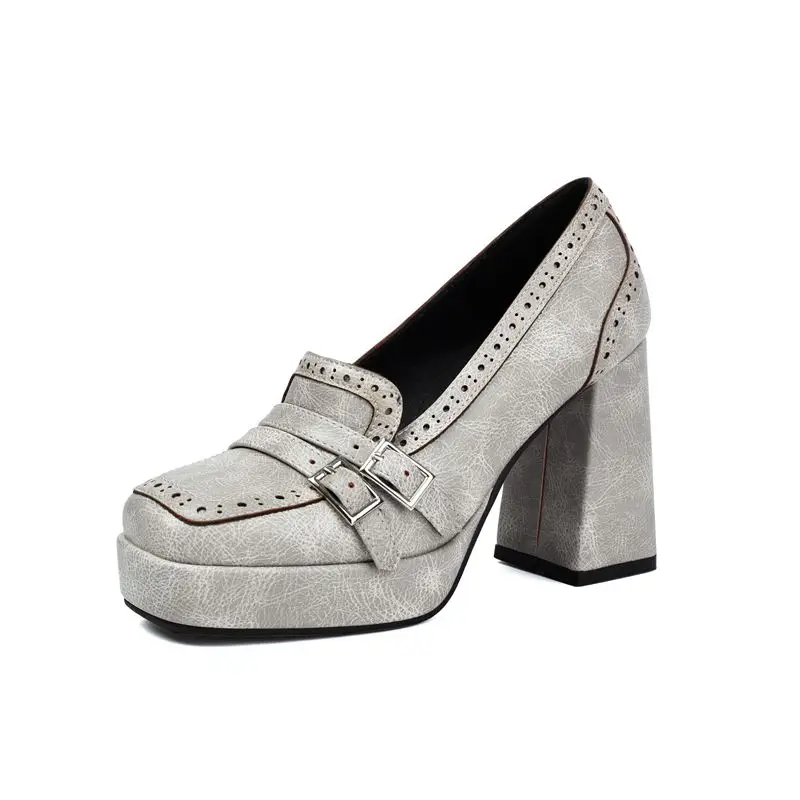 Classic chunky heel platform pumps with slip-on design