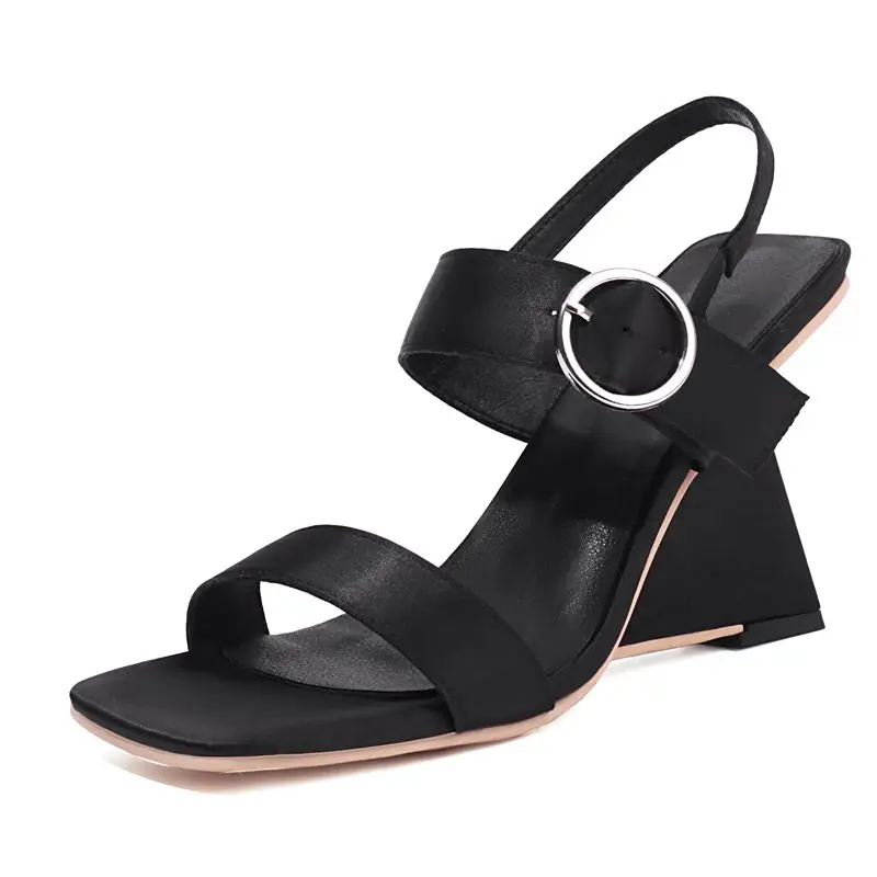 High heel sandals with buckle straps