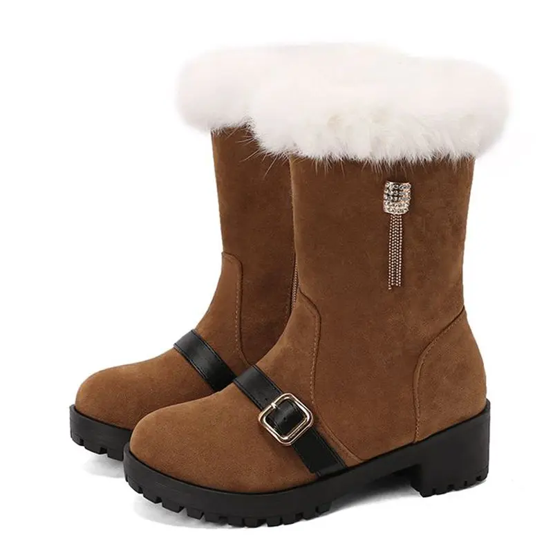 Winter snow boots with thick heels and zipper decoration