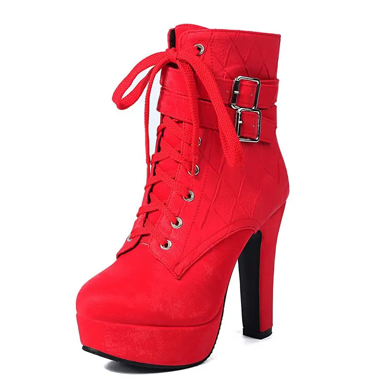 Elegant ankle boots with high heels and zipper closure