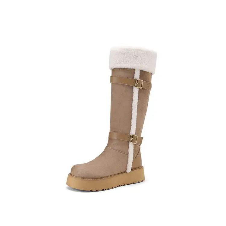 Winter boots with thick sole and wool lining