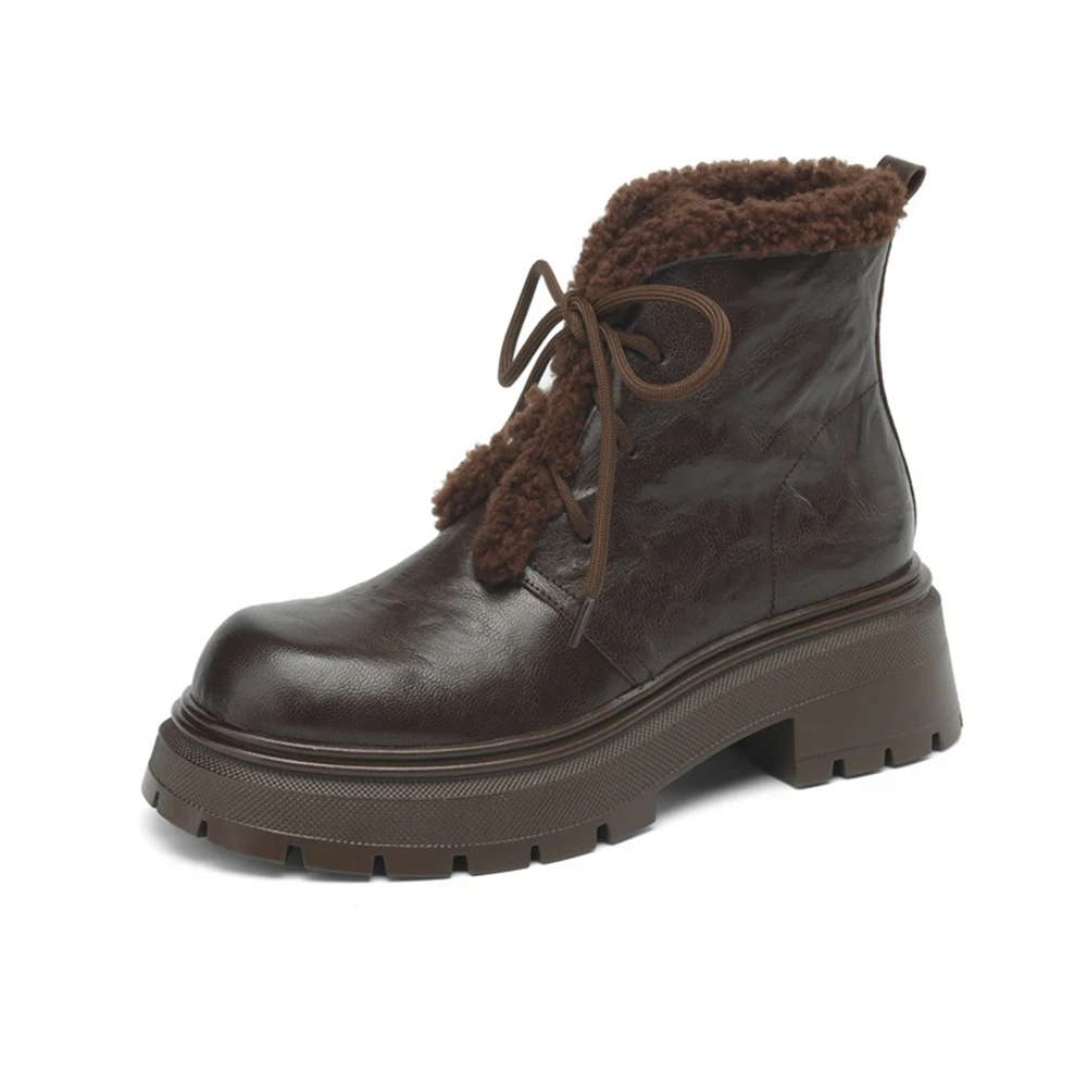 Warm ankle boots with lace-up design and thick block heels