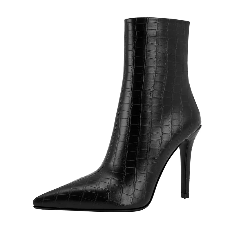 Slim high heeled pointed short boots
