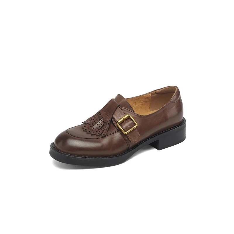 Vintage leather round toe pumps with belt buckle