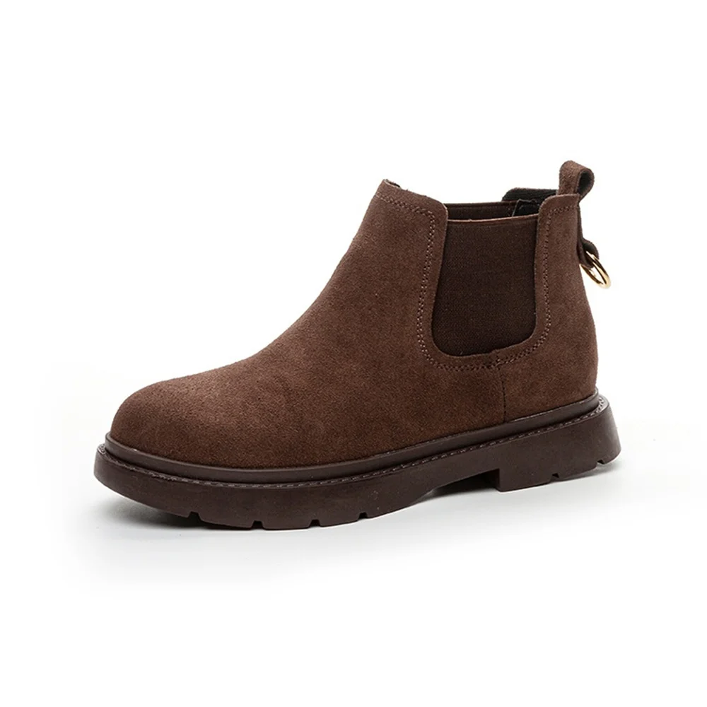 Ankle boots with thick heels and round toe