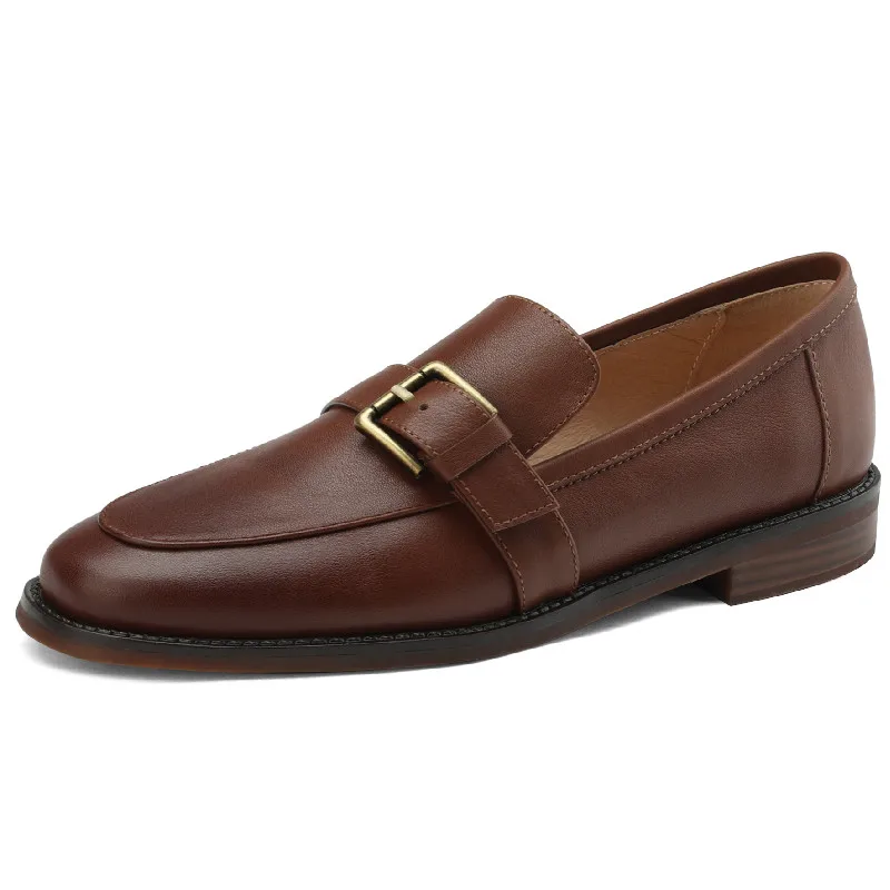 Retro classic leather pumps with buckle and low heels