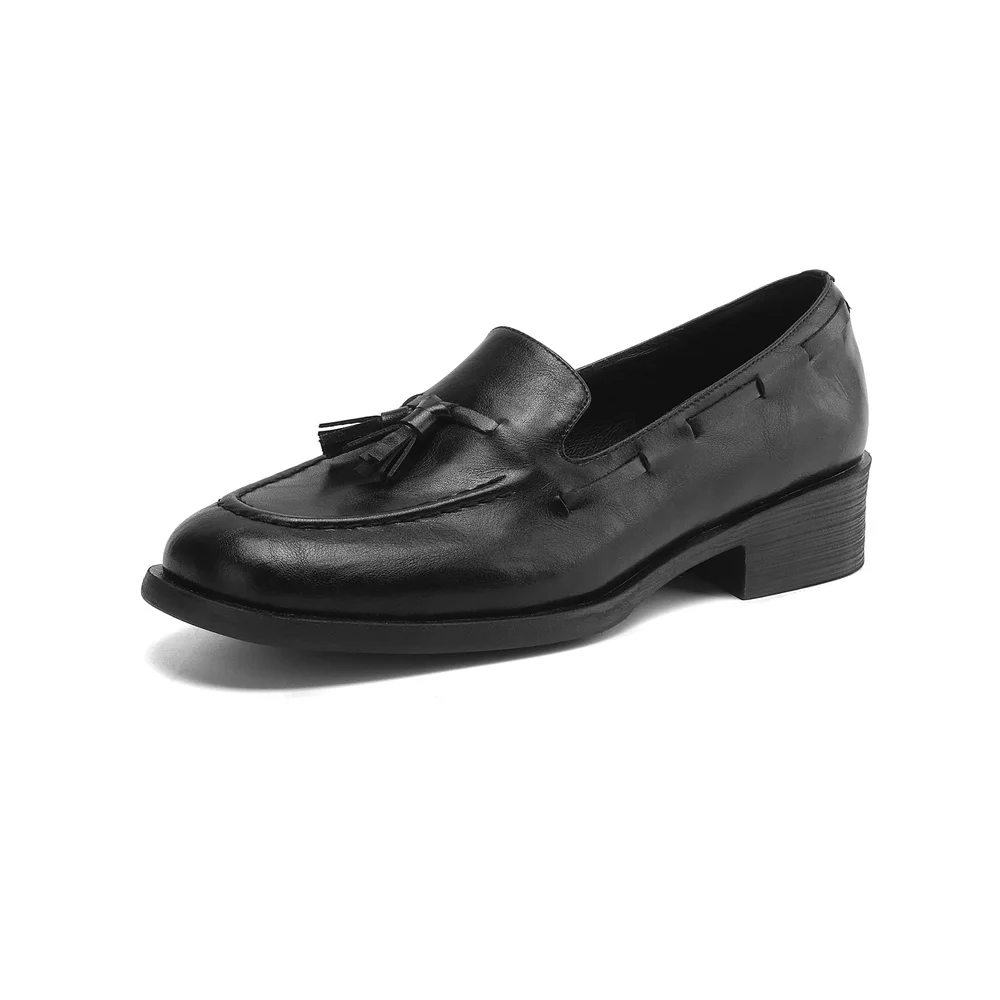 Round toe leather mid-heel casual pumps