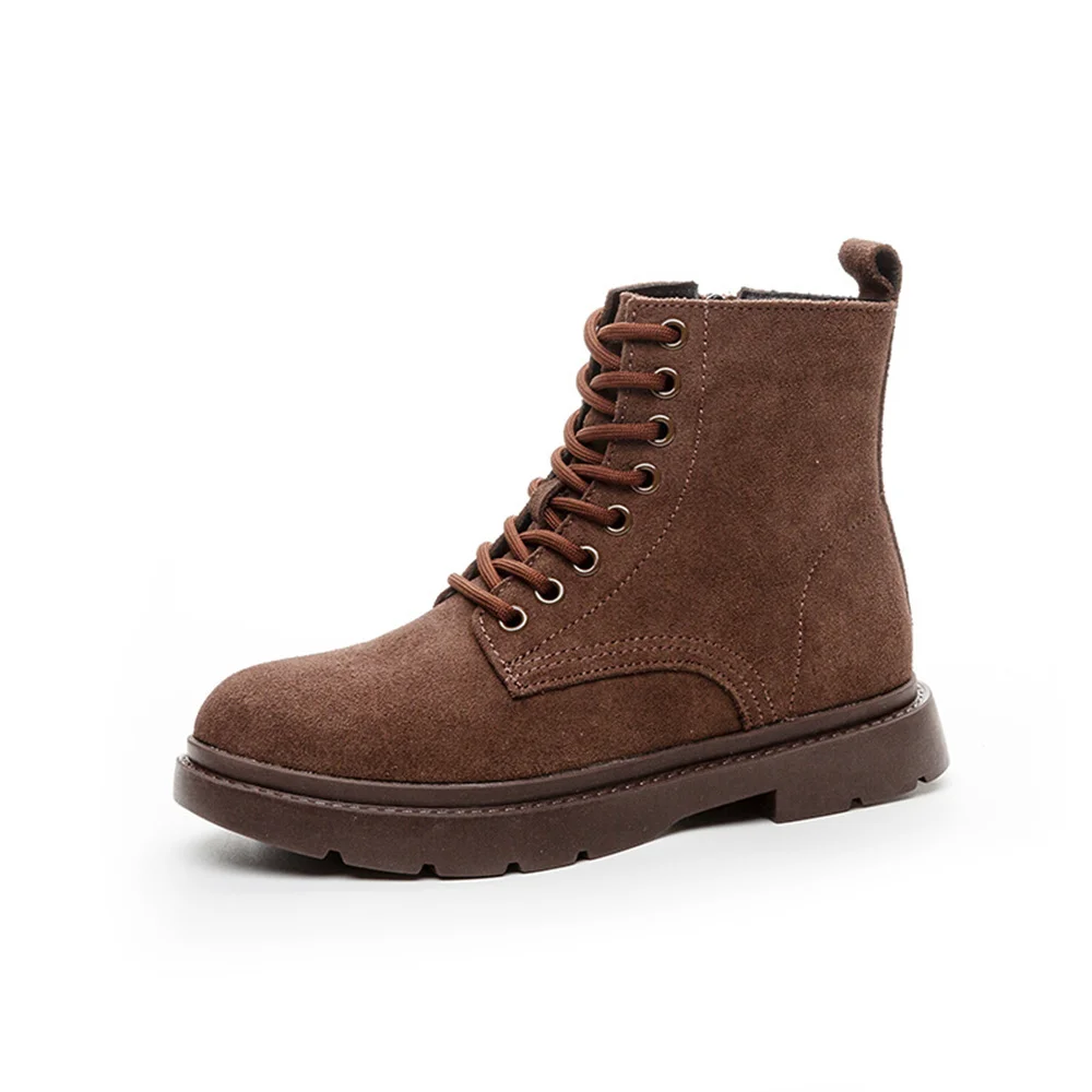 Basic ankle boots with low heels and zipper